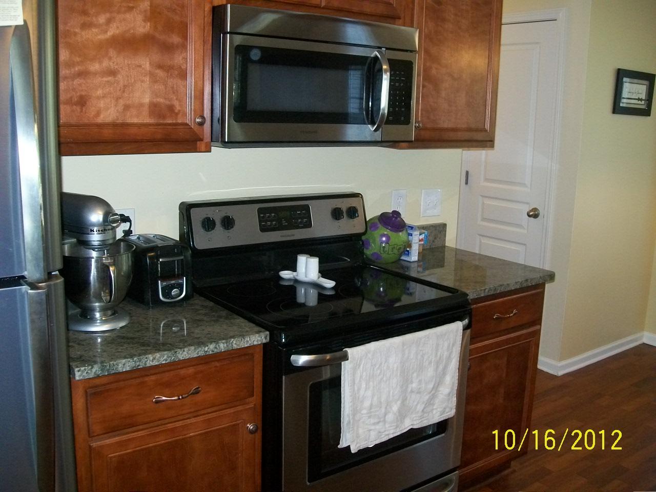 812 Betsy Ross Trl, Hampton, GA 30228 photo 3