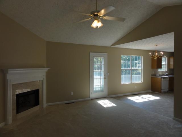 130 Avery Dr, Covington, GA 30016 photo 3
