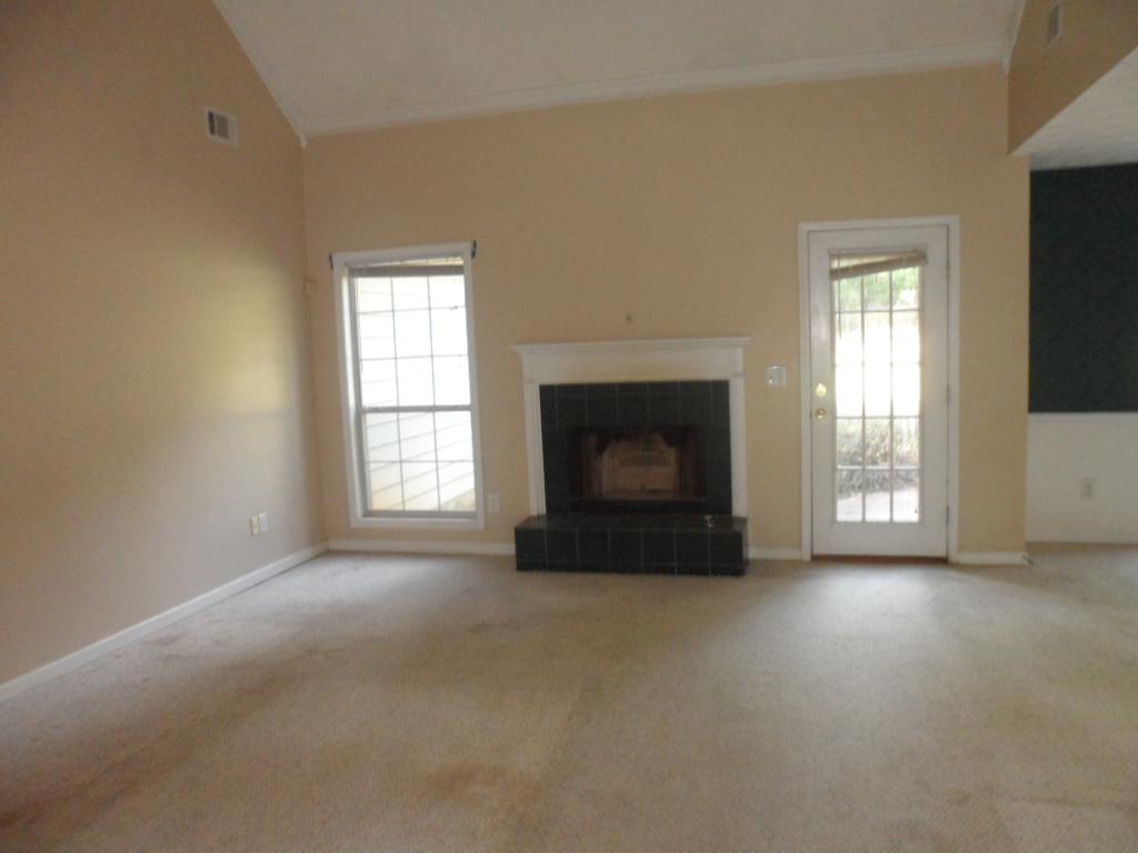 15 Cliff Ct, Covington, GA 30016 photo 2