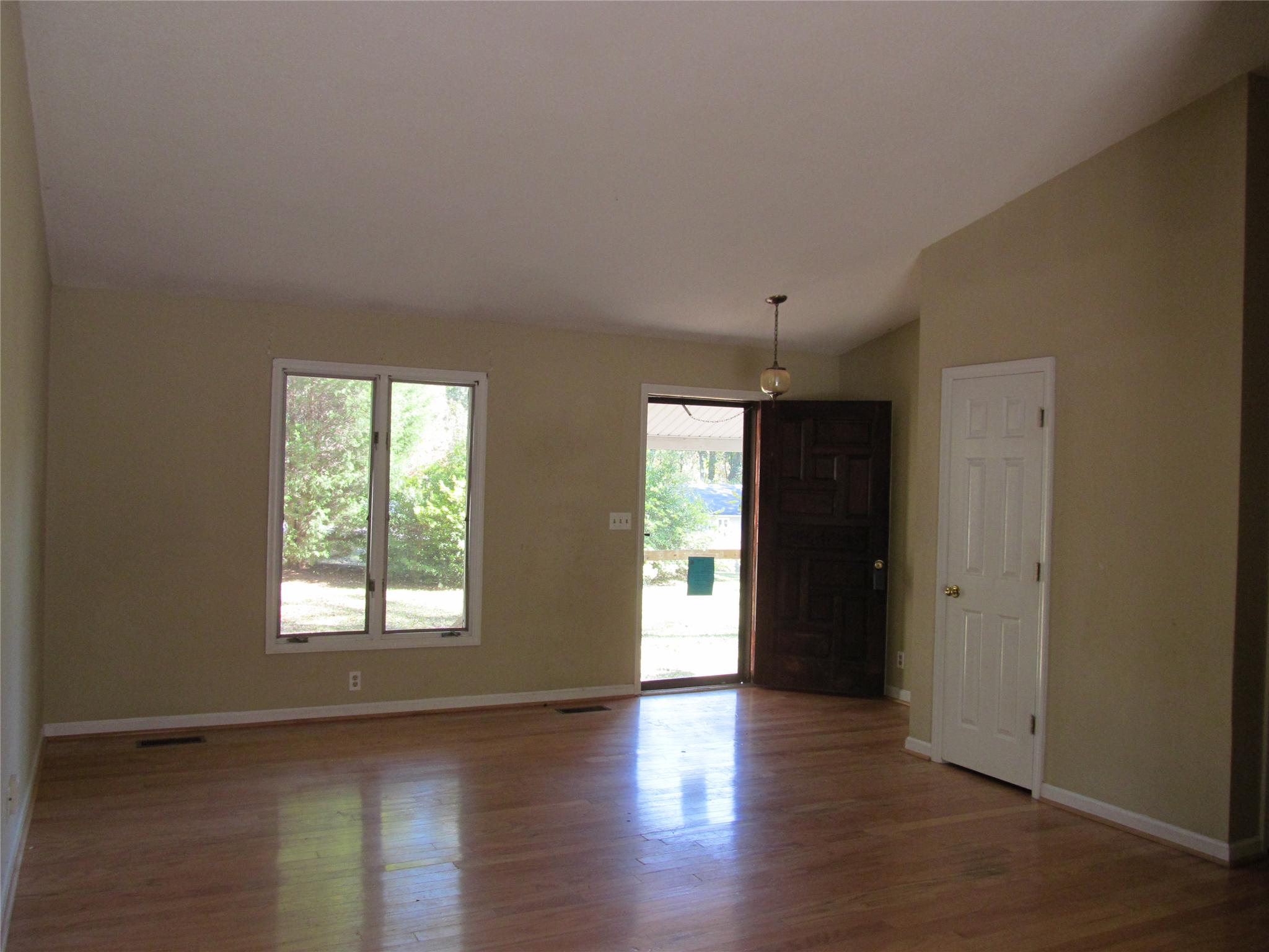 203 W Lakeview Dr, Lagrange, GA 30240 photo 6