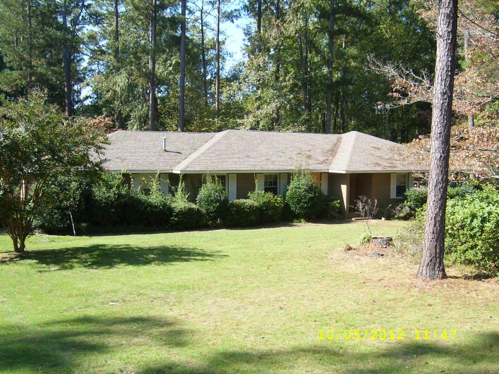 829 Azalea Dr, Lagrange, GA 30240 photo 1