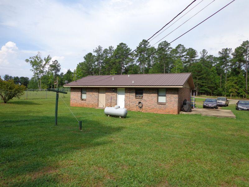 53 Parmer Rd, Lagrange, GA 30241 photo 2