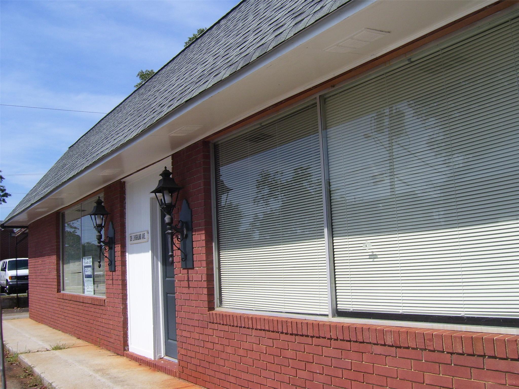 139 E Highlands Ave, Monroe, GA 30655 photo 1