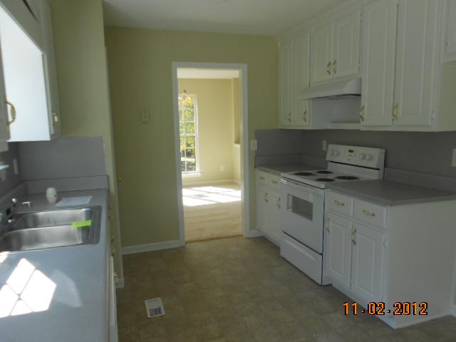 25 Whispering Pine Dr, Covington, GA 30016 photo 5