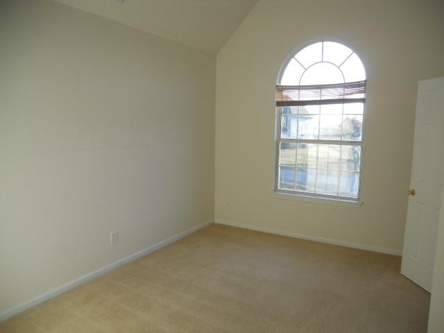 20 Short Cir, Covington, GA 30016 photo 10