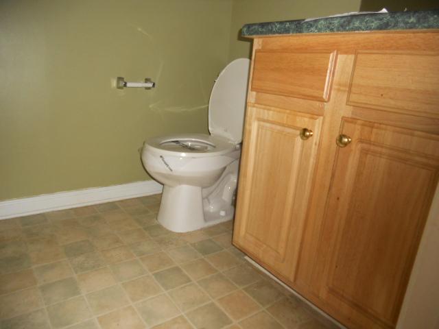 20 Short Cir, Covington, GA 30016 photo 3