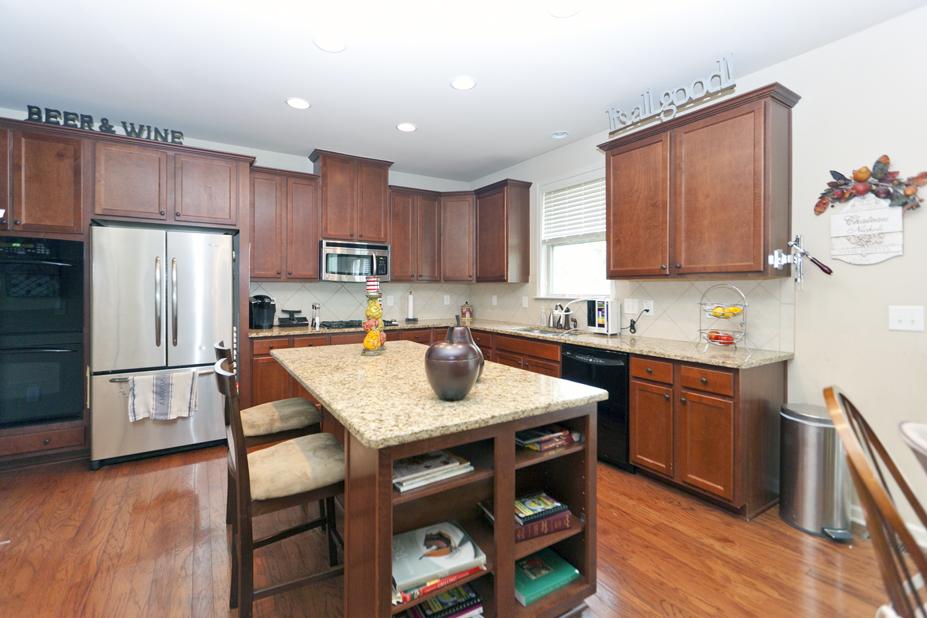 1560 Apollo Dr, Suwanee, GA 30024 photo 2