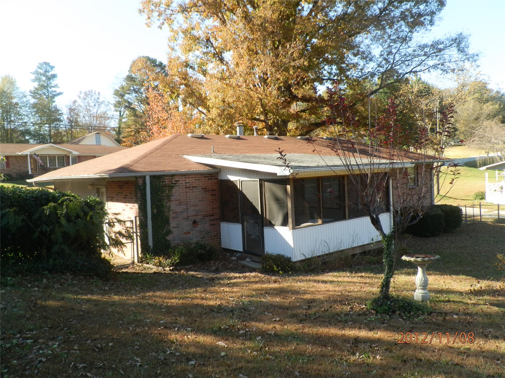 133 Cherry St, Toccoa, GA 30577 photo 2