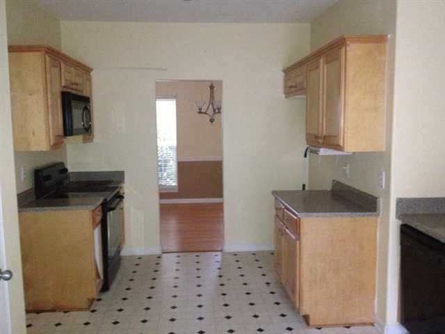 12871 Dolphin Pt, Hampton, GA 30228 photo 6
