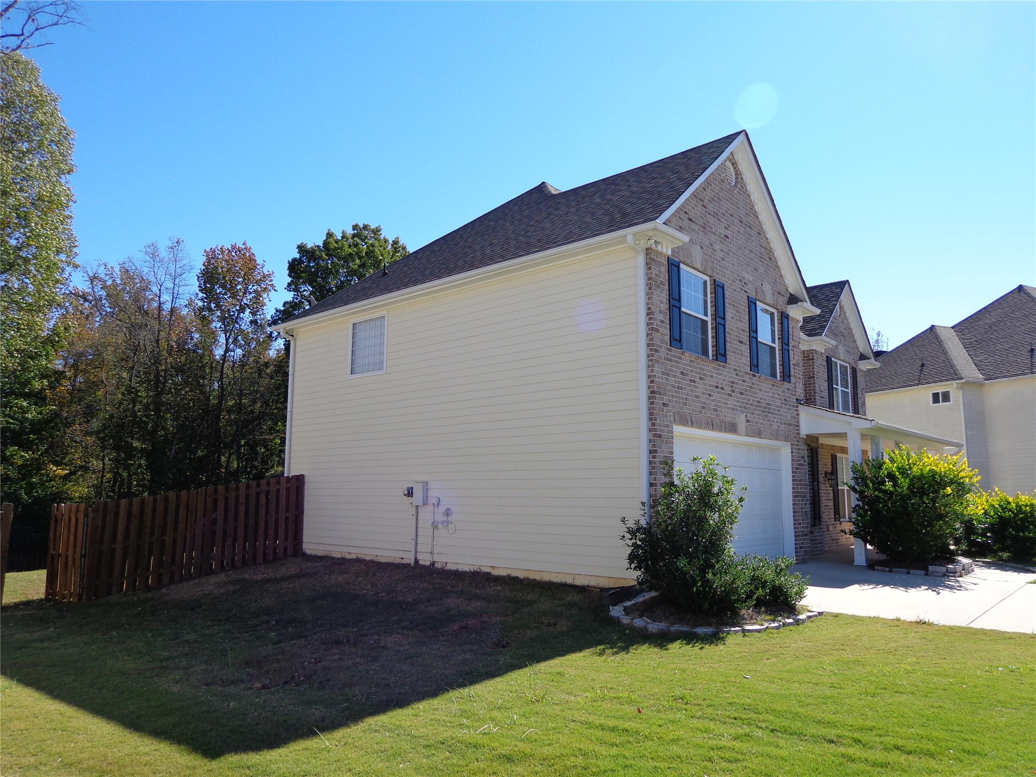 1545 Rolling Meadows Dr, Mcdonough, GA 30253 photo 2