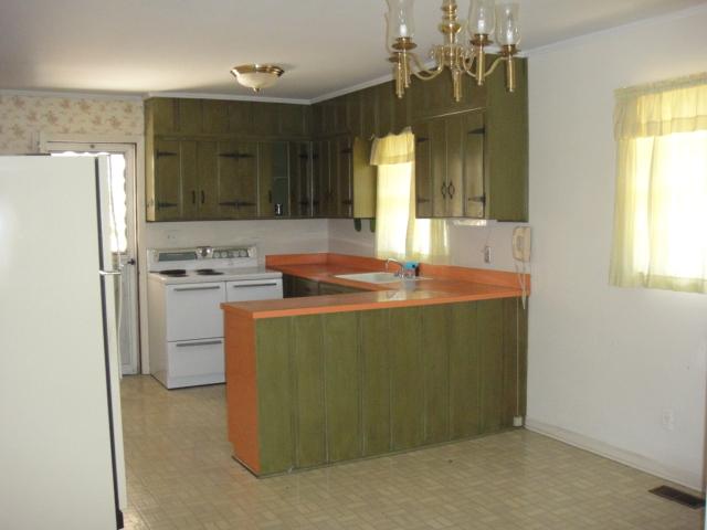338 Hickory Cir, Toccoa, GA 30577 photo 3