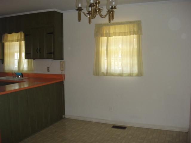 338 Hickory Cir, Toccoa, GA 30577 photo 10