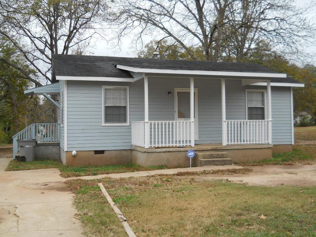 308 Dix St, Lagrange, GA 30241 photo 1