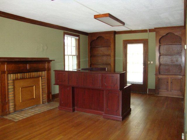 17 W Stephens St, Winder, GA 30680 photo 3
