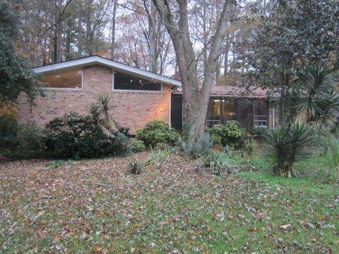 6085 Oakridge Dr, Morrow, GA 30260 photo 1