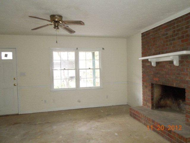 690 Vincent Dr, Athens, GA 30607 photo 4
