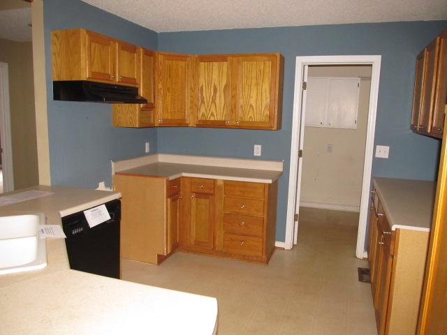 143 Leonard Rd, Lagrange, GA 30241 photo 3