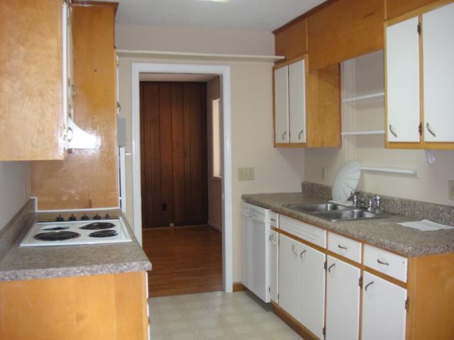 26 Thomas St, Toccoa, GA 30577 photo 3