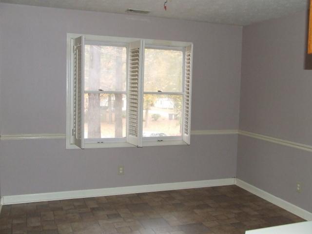 301 Brookfield Dr, Lagrange, GA 30241 photo 4