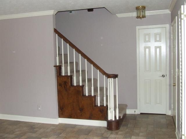 301 Brookfield Dr, Lagrange, GA 30241 photo 2