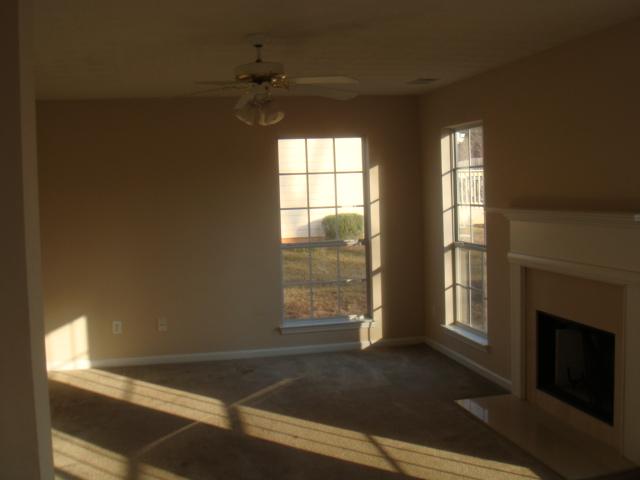 820 Summit View Dr, Mcdonough, GA 30253 photo 4