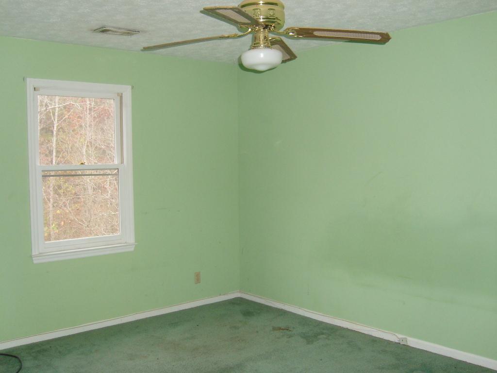 21 Turkey Point Dr, Lagrange, GA 30240 photo 10