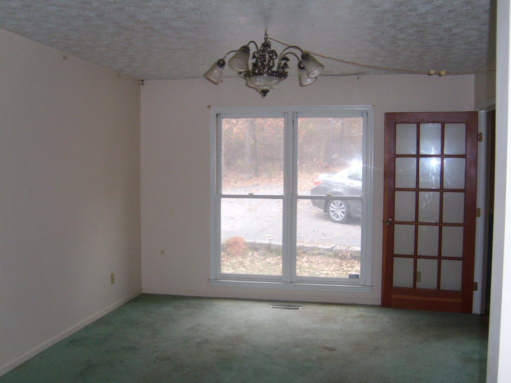 21 Turkey Point Dr, Lagrange, GA 30240 photo 3