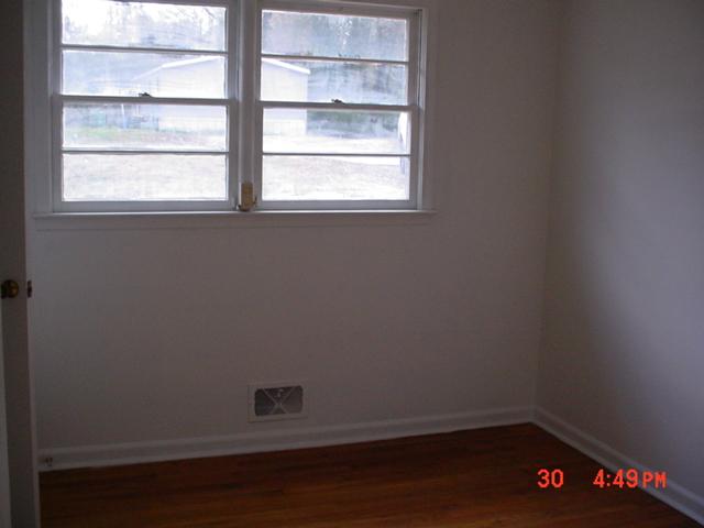 210 Bennett St, Commerce, GA 30529 photo 6