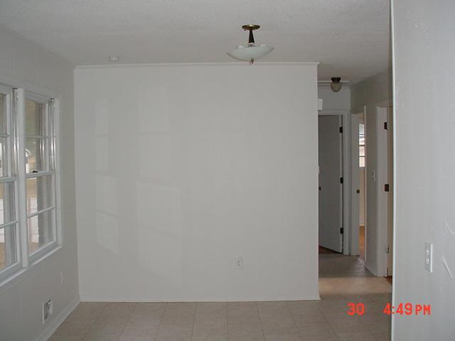 210 Bennett St, Commerce, GA 30529 photo 3