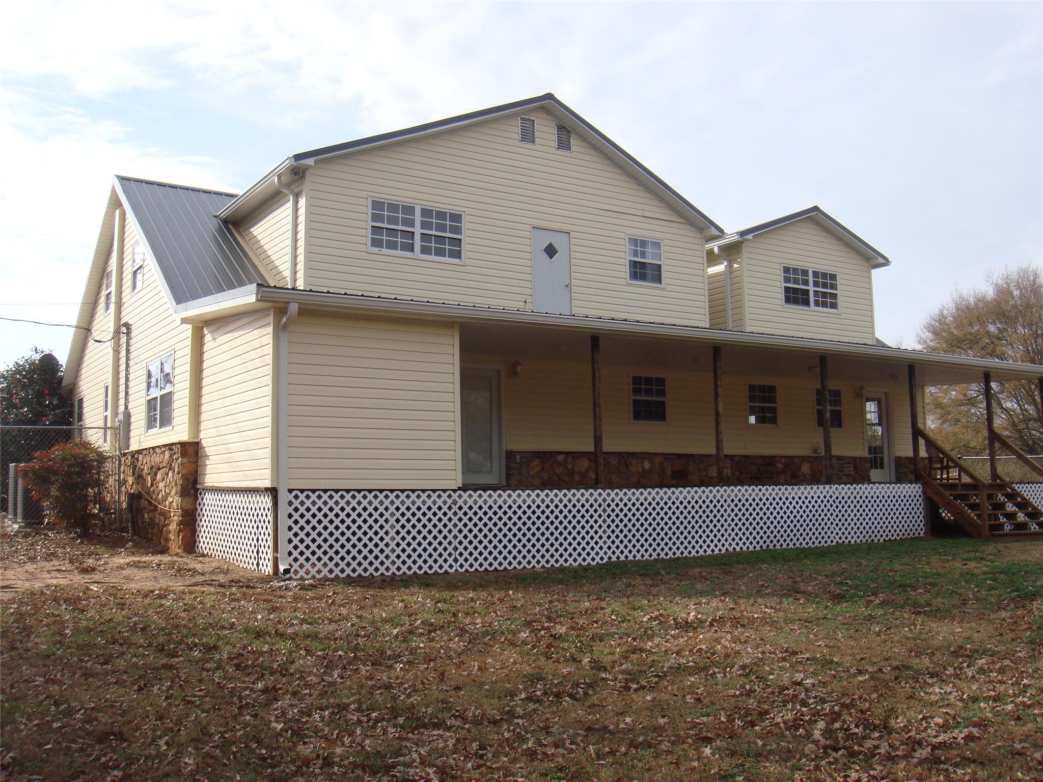 660 Hubbard Rd, Carnesville, GA 30521 photo 2