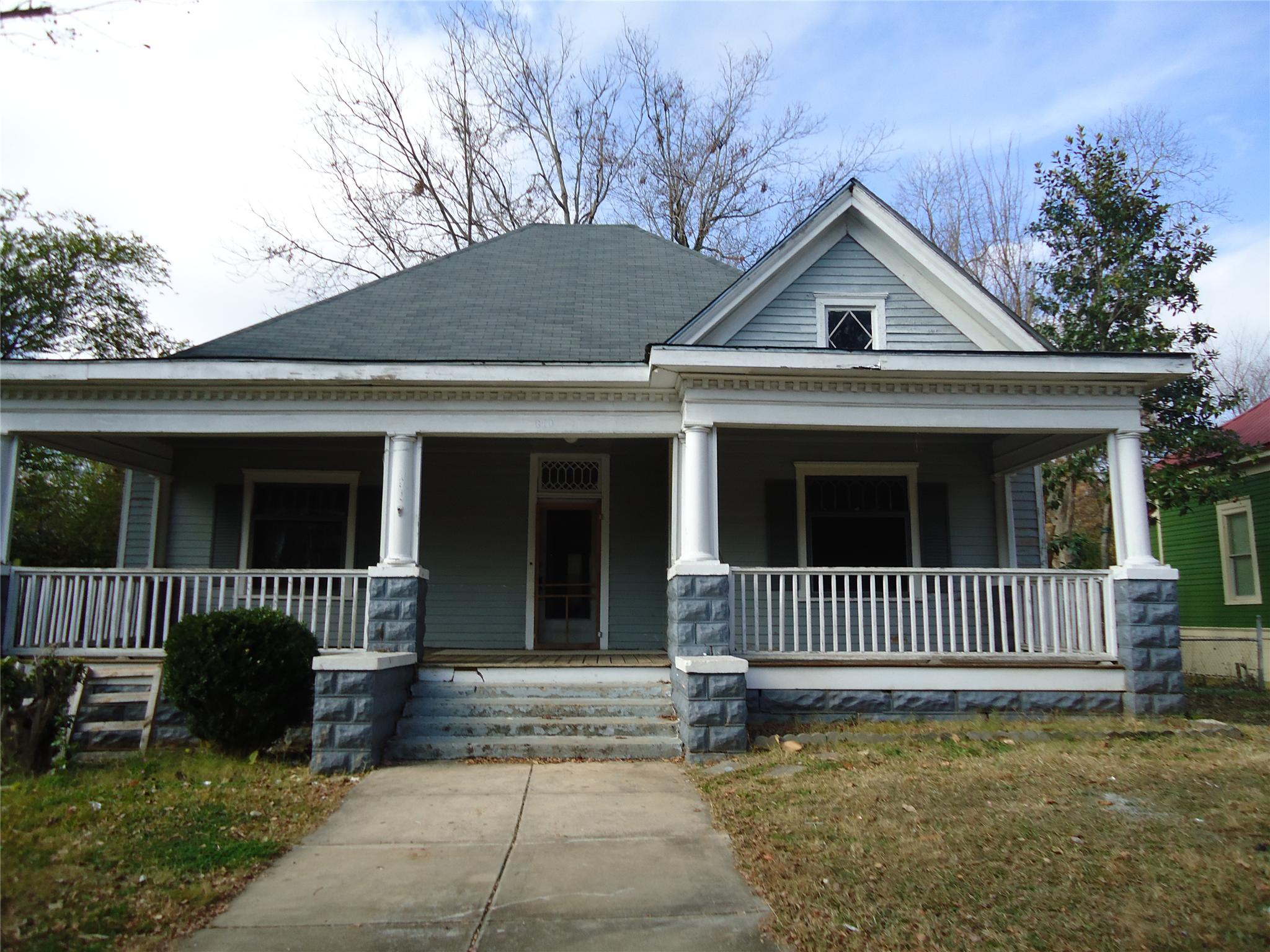 310 Harwell Ave, Lagrange, GA 30240 photo 1
