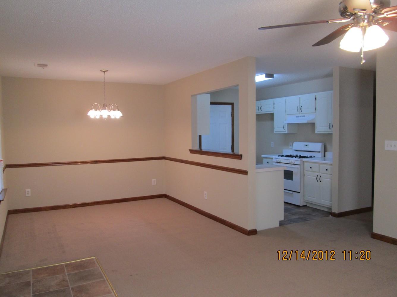 1381 N Hampton, Hampton, GA 30228 photo 4