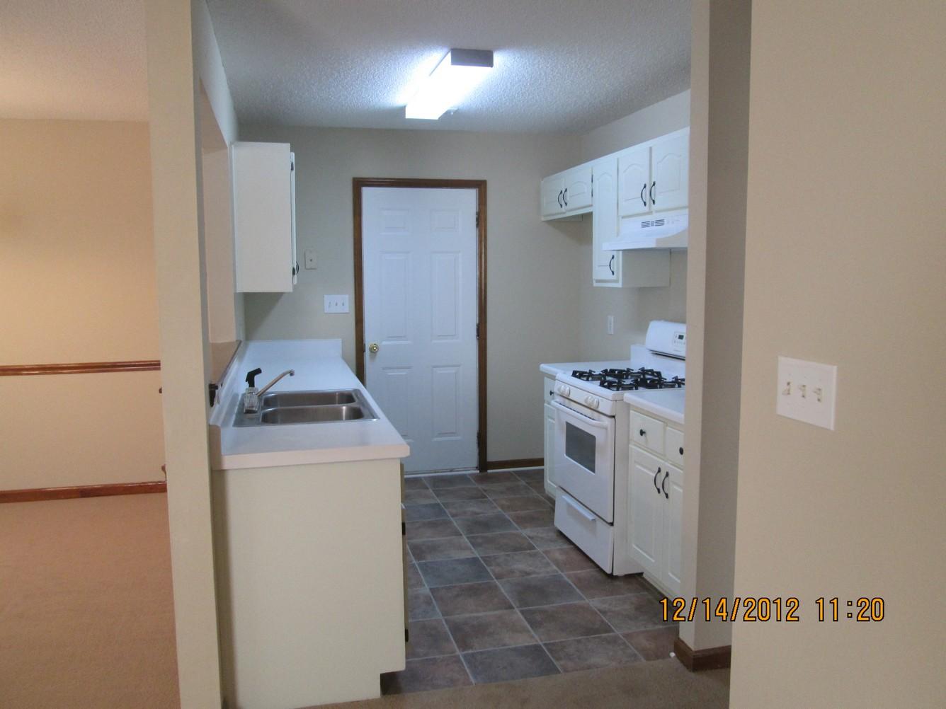 1381 N Hampton, Hampton, GA 30228 photo 5