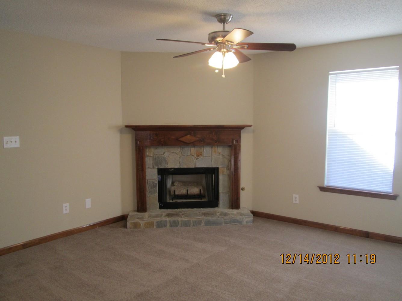 1381 N Hampton, Hampton, GA 30228 photo 3
