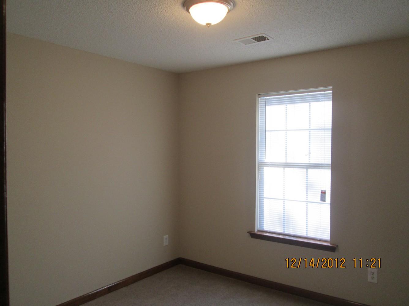 1381 N Hampton, Hampton, GA 30228 photo 9