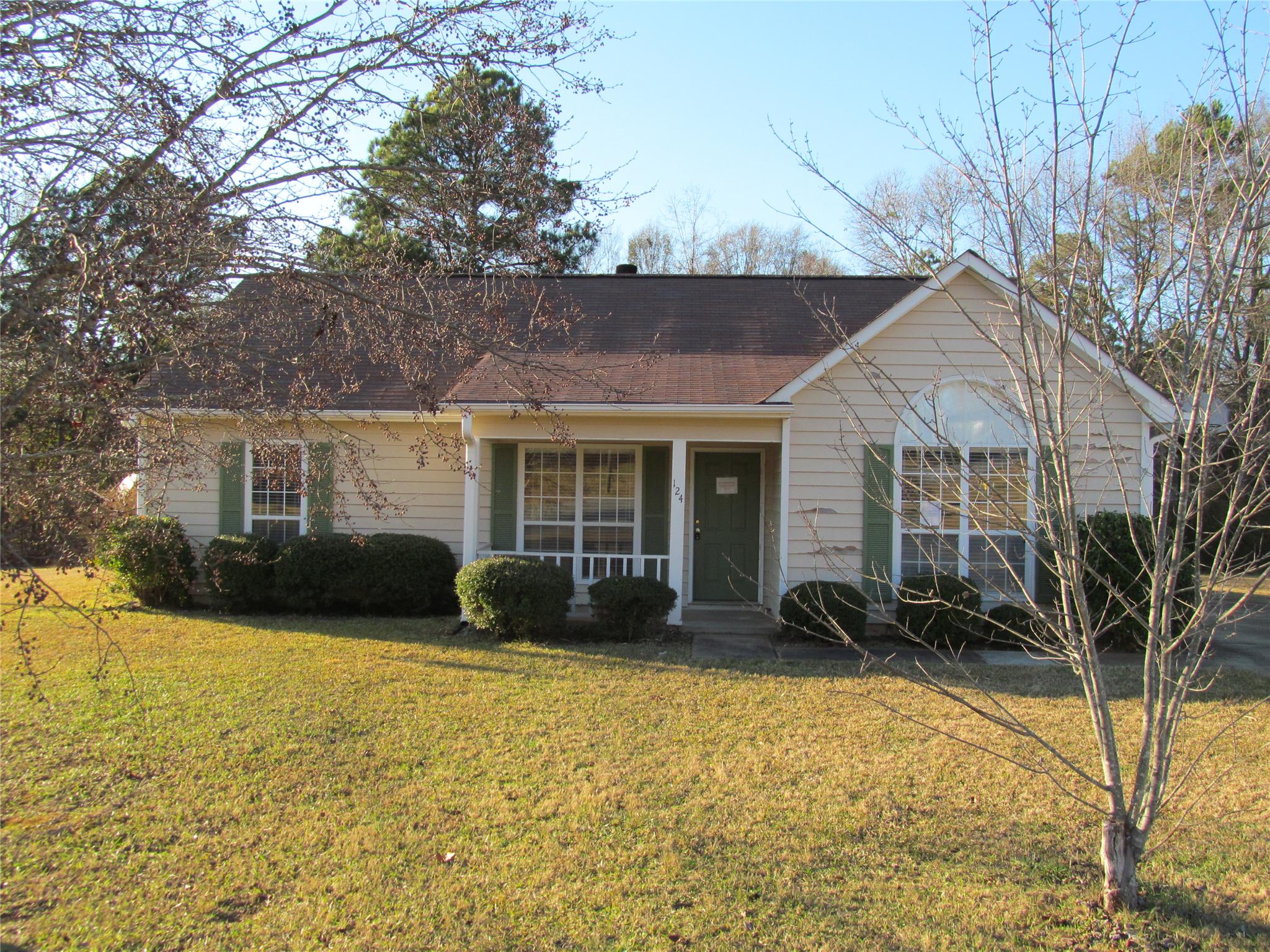 124 Twelve Oaks, Lagrange, GA 30241 photo 1