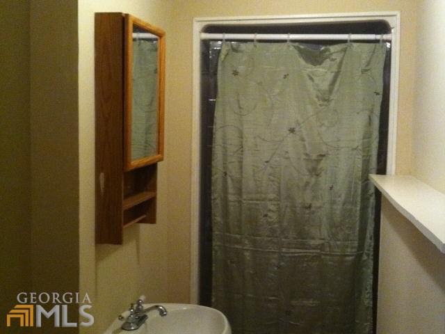 3210 Windgate Dr, Buford, GA 30519 photo 3