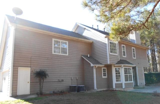 235 Red Maple Dr, Hampton, GA 30228 photo 3