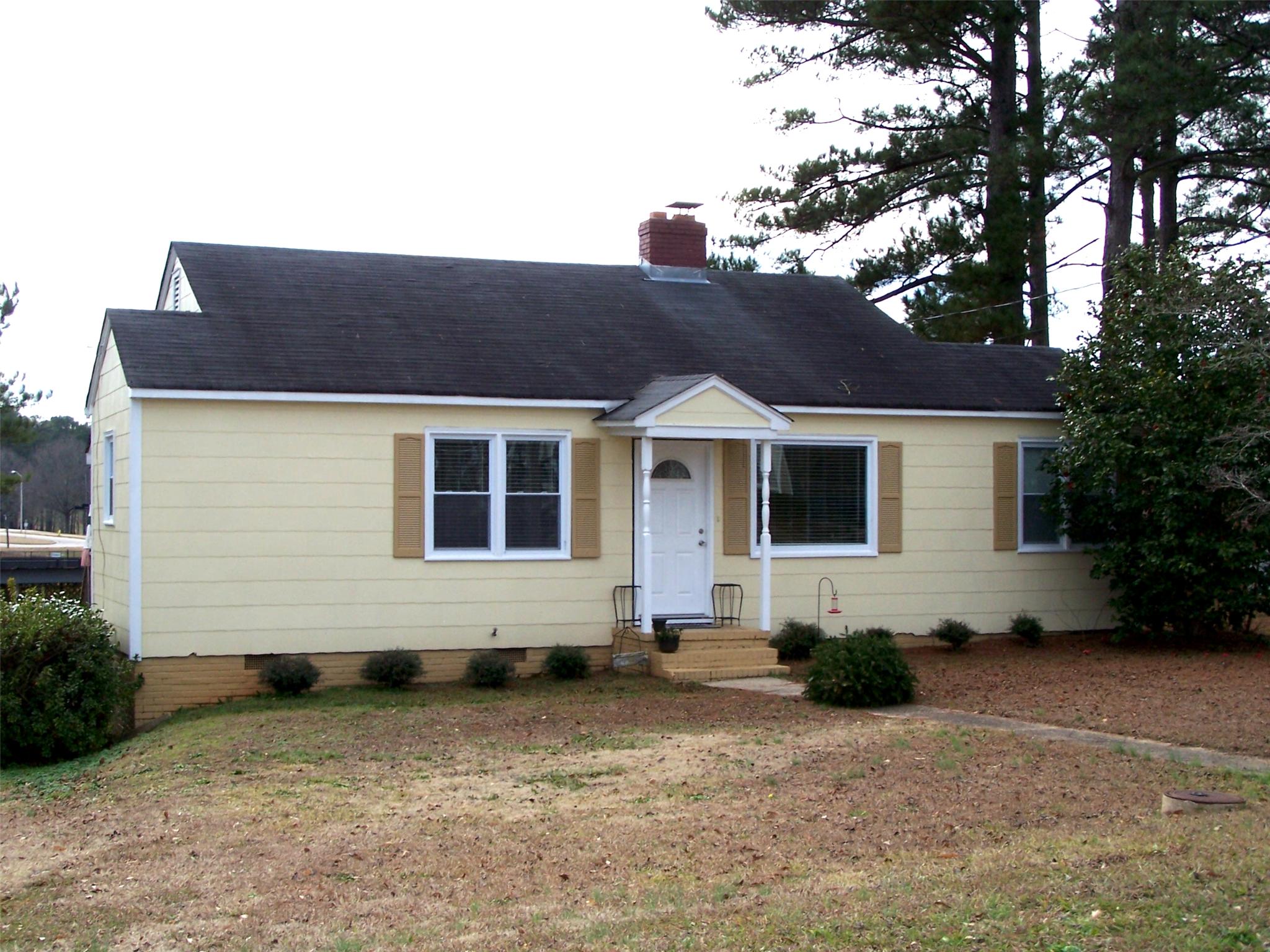 201 Beechwood Cir, Lagrange, GA 30240 photo 1