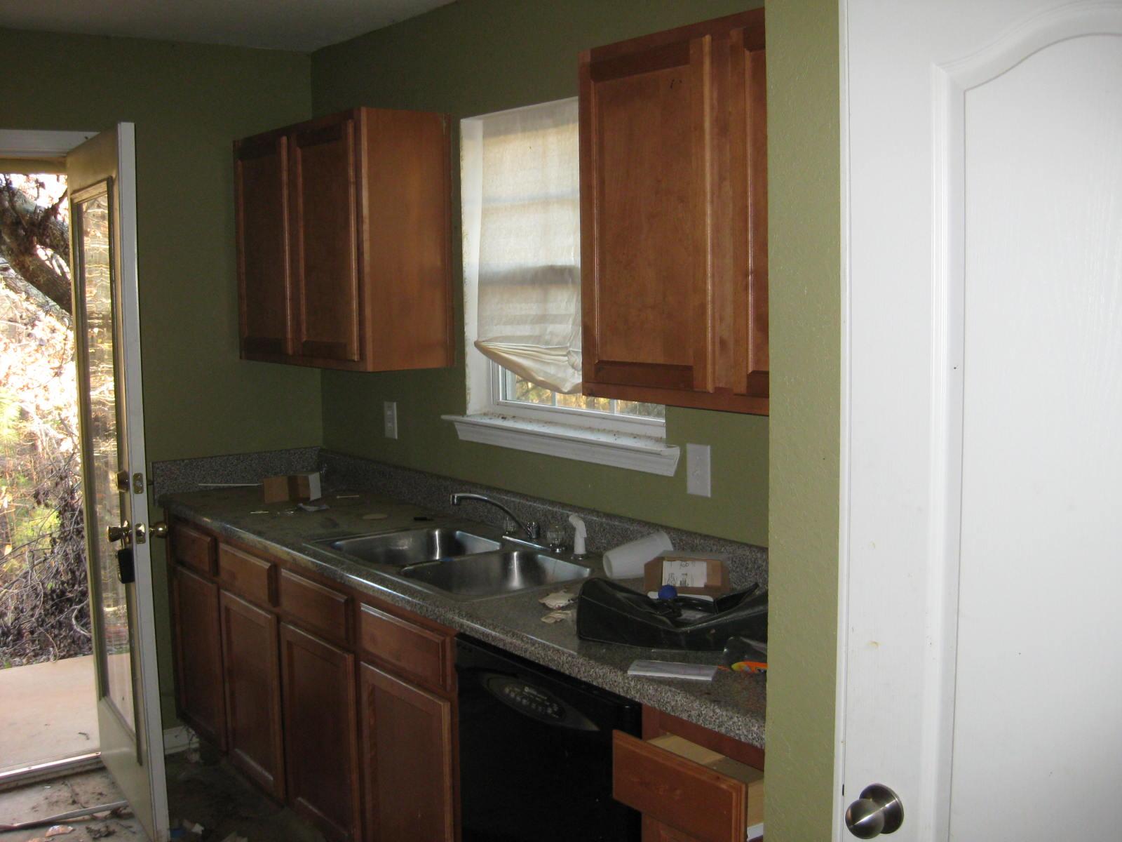 370 Lakeside Pt, Covington, GA 30016 photo 3