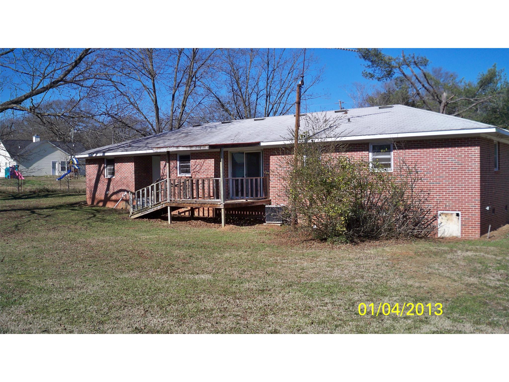 295 Ginn St, Carnesville, GA 30521 photo 2