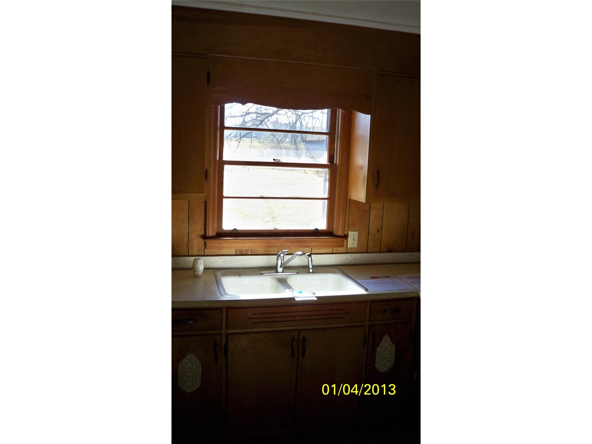 295 Ginn St, Carnesville, GA 30521 photo 6