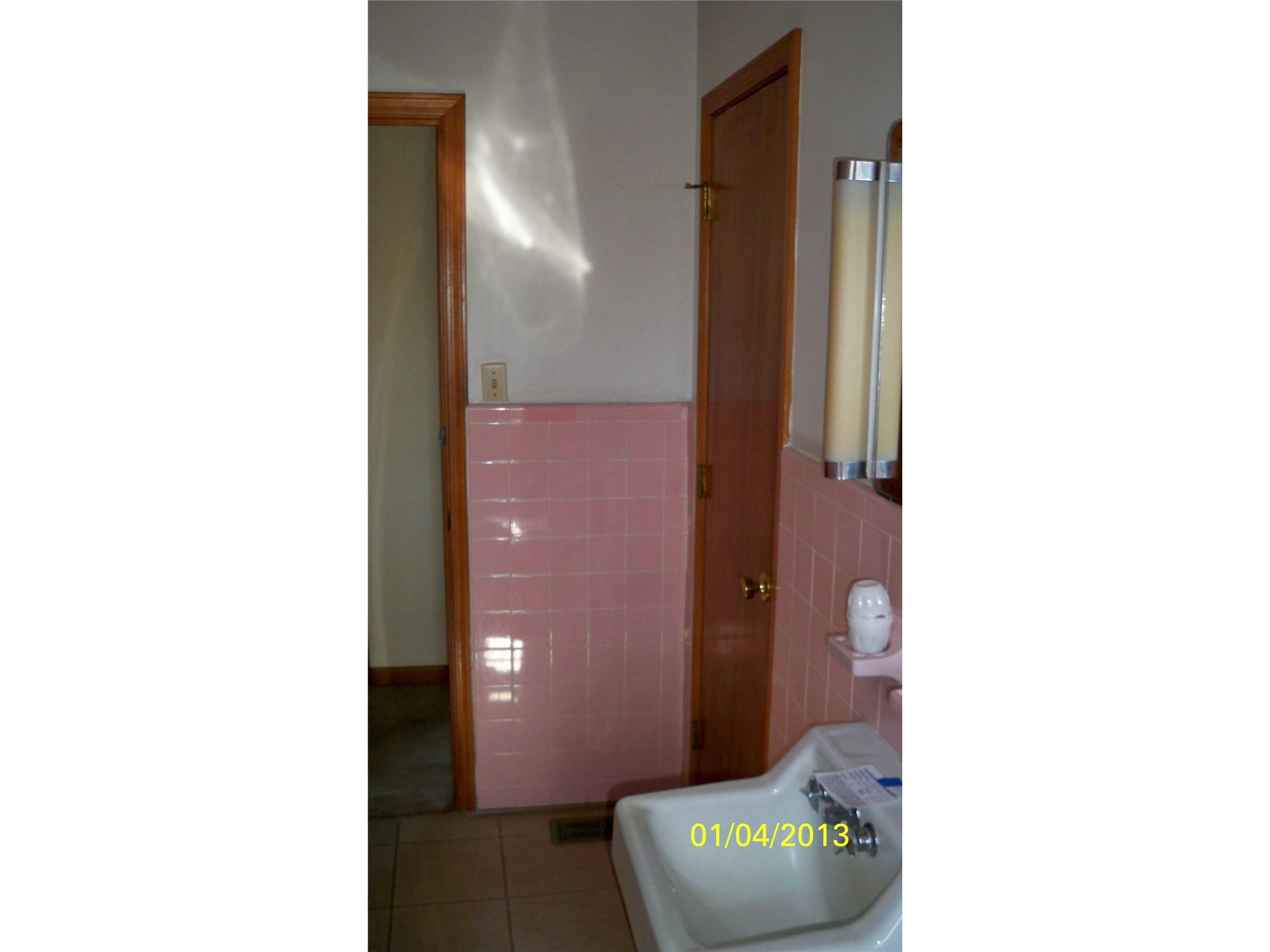 295 Ginn St, Carnesville, GA 30521 photo 4