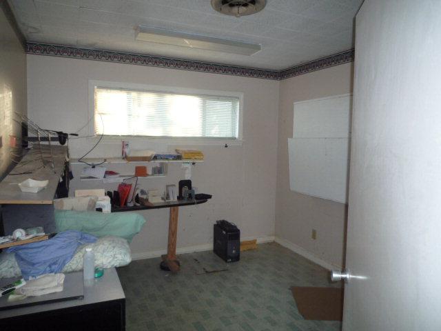 307 W College St, Bowdon, GA 30108 photo 5