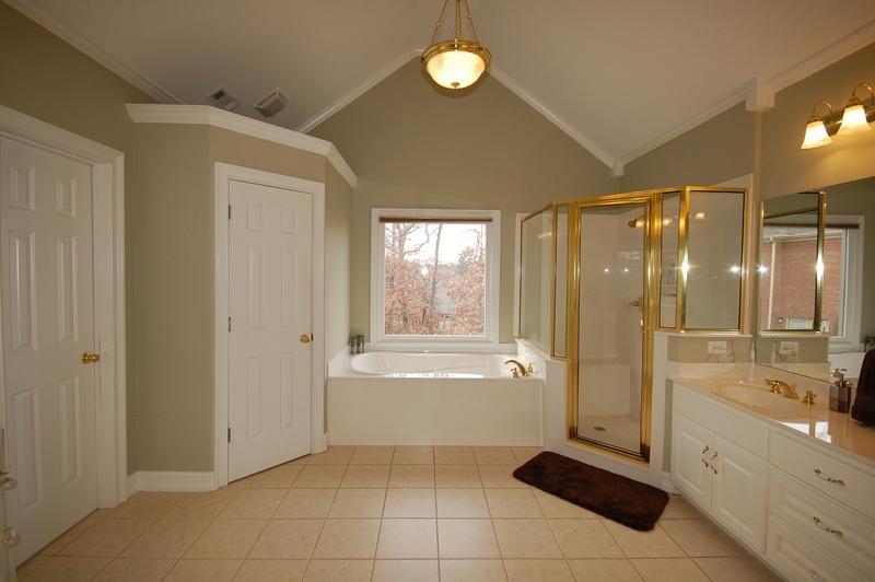 1010 Grace Ct, Suwanee, GA 30024 photo 17