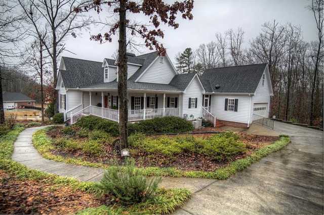 2049 Windfield Dr, Monroe, GA 30655 photo 2