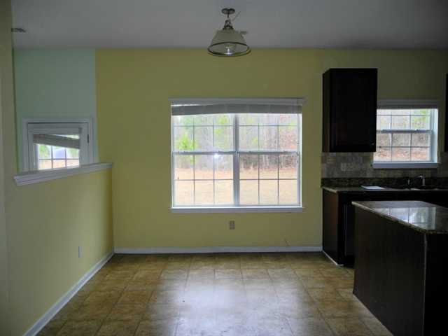 640 Toronto Cir, Hampton, GA 30228 photo 5