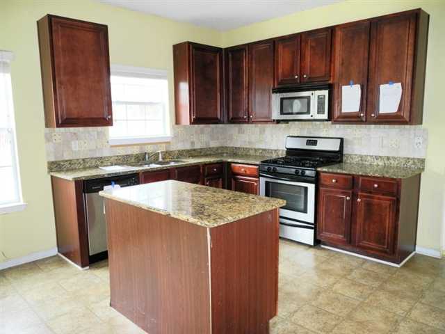 640 Toronto Cir, Hampton, GA 30228 photo 6