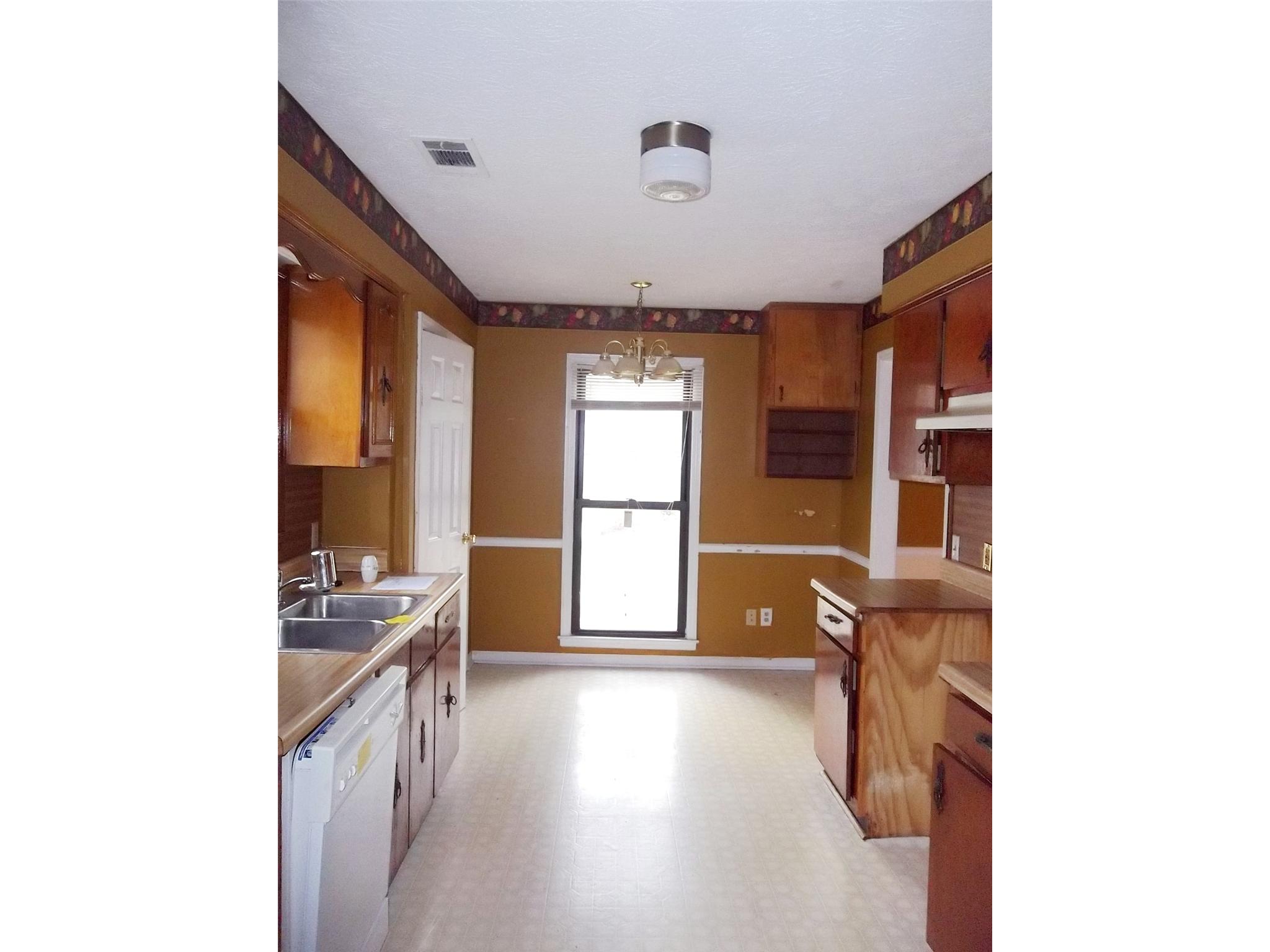 108 Willowcreek Rd, Lagrange, GA 30241 photo 8