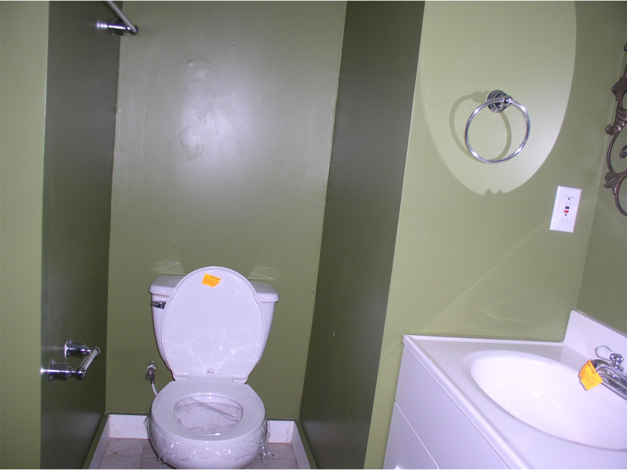 723 E Tugalo St, Toccoa, GA 30577 photo 7